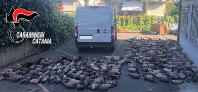 Sequestrati quasi 400 catalizzatori su un Ducato: 2 denunce per attività di gestione rifiuti non autorizzata