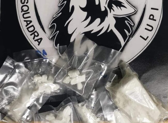 Custodiva la cocaina in cucina, arrestata una donna nel quartiere di San Cristoforo