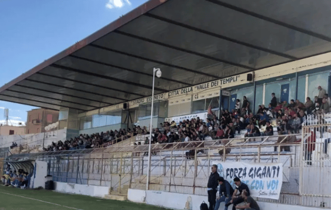 Irregolarità durante partita dell’Akragas, venditore senza registratore di cassa e autorizzazioni: chiuso il bar dello stadio