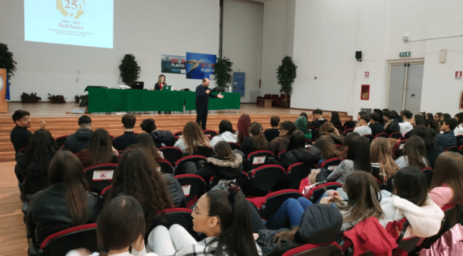 “La commercializzazione dei pacchetti turistici”, un incontro di Sicilia-Antica per l’Istituto “Carlo Gemmellaro” di Catania