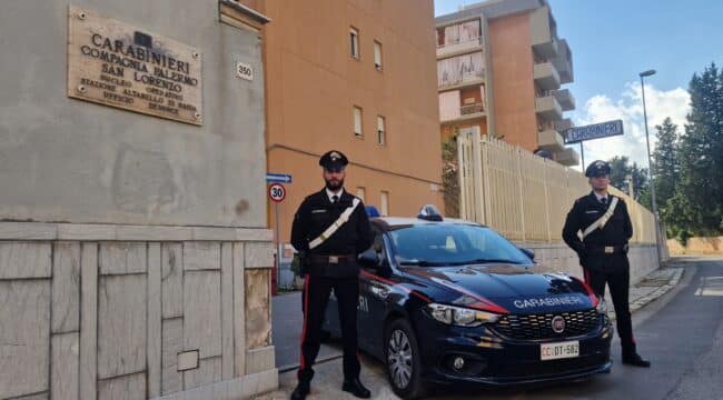 Fiat 500 forzata e fari sottratti, tre arresti e due denunce per arginare i furti di auto