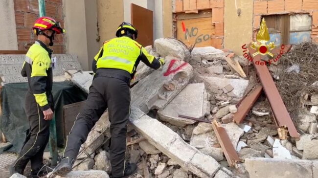 Terremoti in Sicilia, vigili del fuoco impegnati nelle simulazioni – LE FOTO