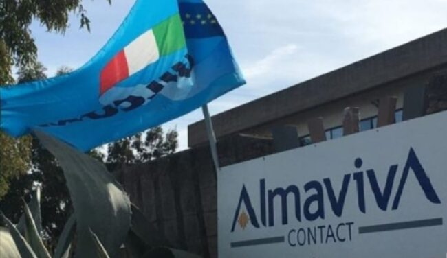 Caso Almaviva, 200 in cassa integrazione e il rischio esclusione: sit-in in piazza Università