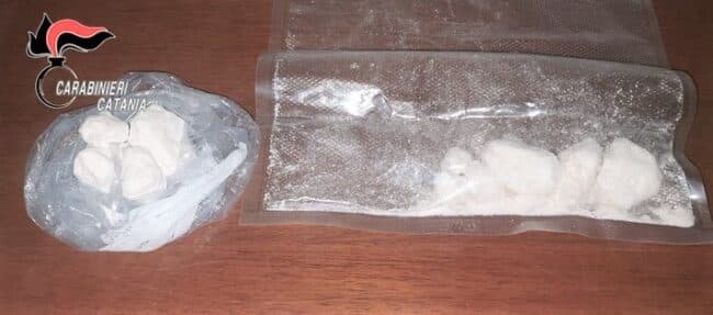 Catania, droga in casa dello spacciatore con il Reddito di Cittadinanza