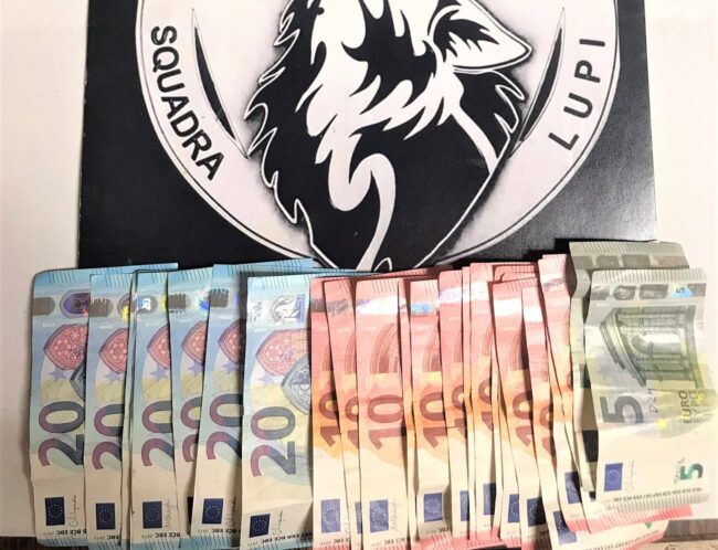 Droga ordinata tramite smartphone a Picanello, arrestato 22enne catanese