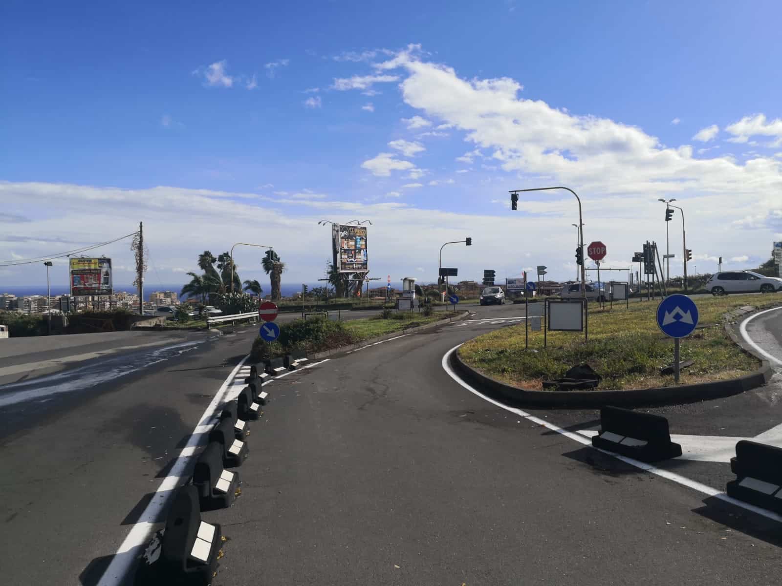 Acireale, rimosse barriere all’incrocio tra via Lazzaretto e viale Colombo