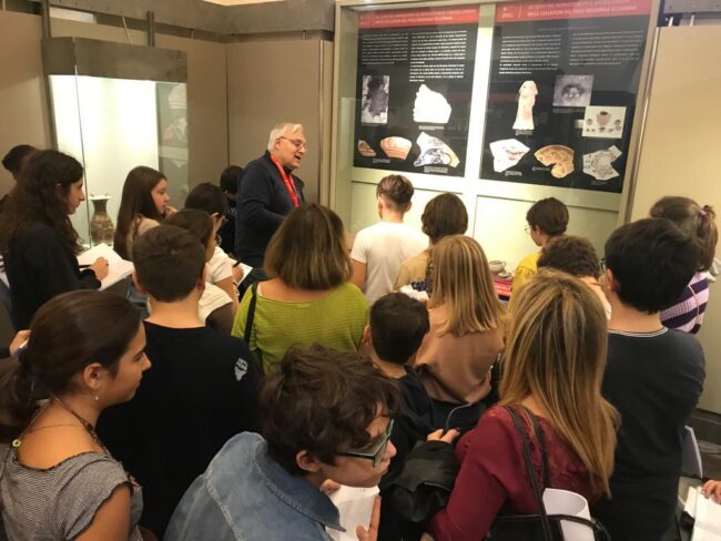 Con il FAI e la Scuola “Maiorana” alla scoperta del Museo dei Saperi e delle Mirabilia Siciliane