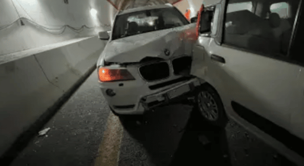 Maxi incidente lungo la Statale 640, cinque auto coinvolte e tre feriti