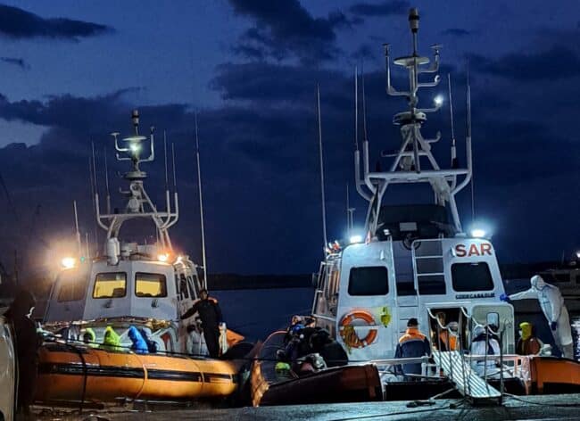 Migranti, sbarco a Pozzallo: salvati 79 stranieri in due operazioni