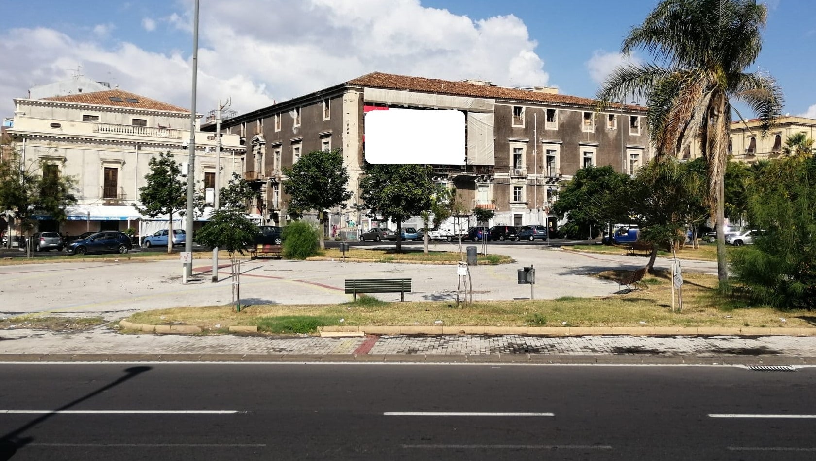 Catania, piazza dei Martiri e Passiatore nel degrado. Il comitato Romolo Murri ne che chiede il recupero