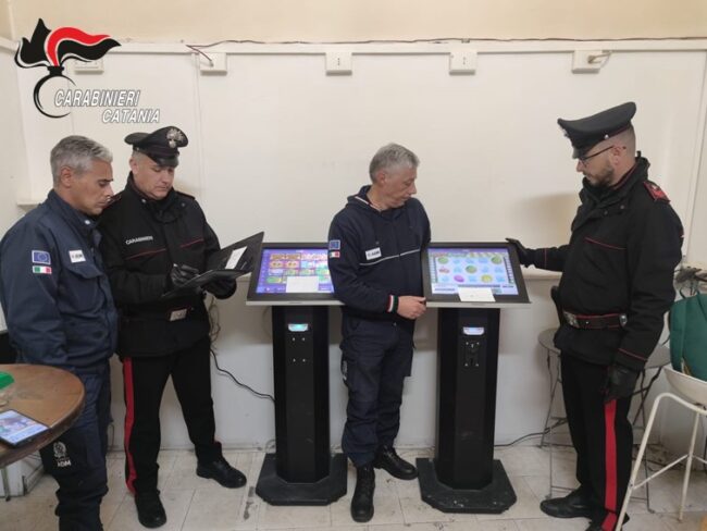 Centri scommesse illeciti e dispositivi non autorizzati: 4 denunce nel Catanese