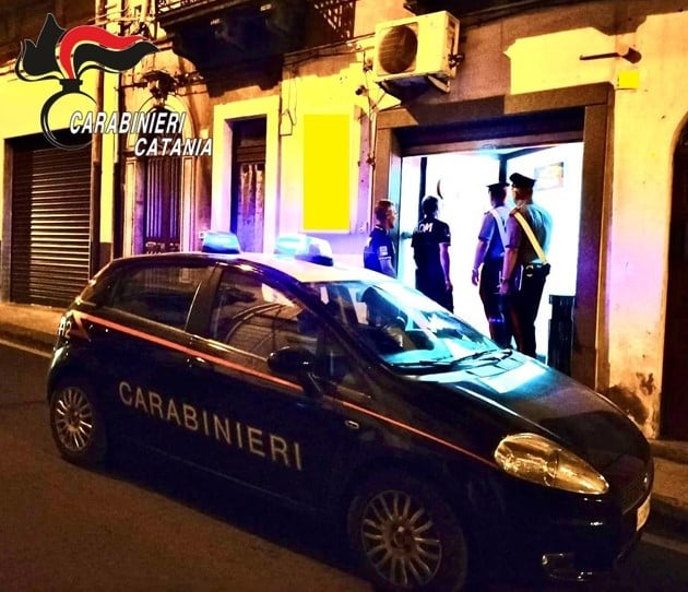 Controlli in un bar del Catanese, scoperta sala giochi abusiva in via Vittorio Emanuele