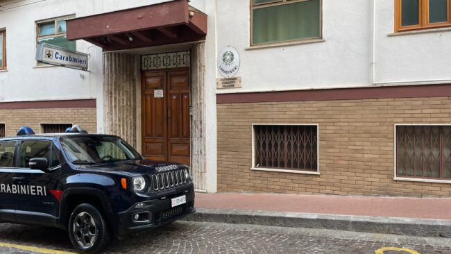 Droga “per tutti i gusti”, 29enne in carcere e 49enne fermato con la cocaina in auto