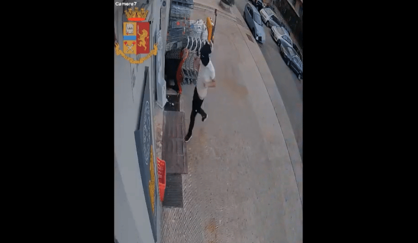 Rapine a mano armata nei supermercati e in un benzinaio, scattano 3 arresti – VIDEO