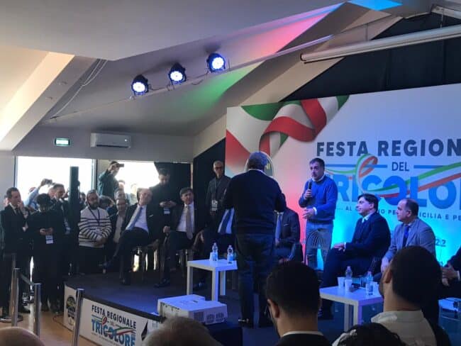 Scontro acceso tra Falcone e Miccichè durante la Festa del Tricolore, l’assessore: “Devi andare a casa”
