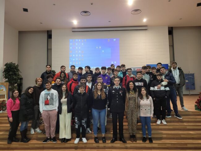 Incontro con il Tenente Zaniboni della caserma dei carabinieri di Piazza Dante all’Istituto “Carlo Gemmellaro” di Catania