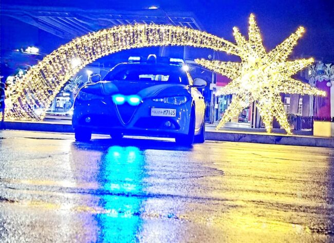 Scippo in pieno centro, incastrato il responsabile: è minorenne, convalidato il fermo