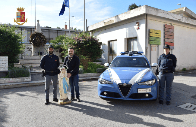 La Madonnina di Messina rubata giorni fa è ritornata al suo posto