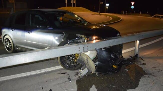 Incidente autonomo sulla A18, uomo ubriaco si schianta contro il guardrail