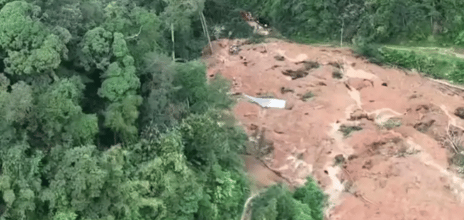 Frana in Malesia, sale a 21 il numero dei morti: 5 sono bambini