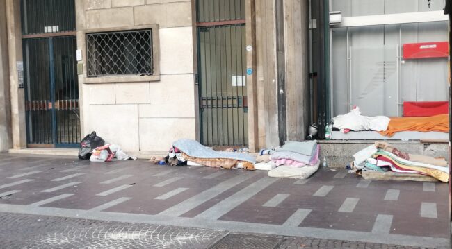 Emergenza freddo e bivacchi in corso Sicilia a Catania, il comitato Romolo Murri chiede soluzioni adeguate