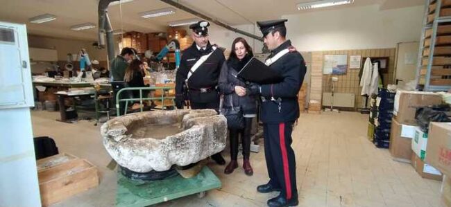 Riconsegnata allo Stato una fontana storica, sequestrata a un 58enne