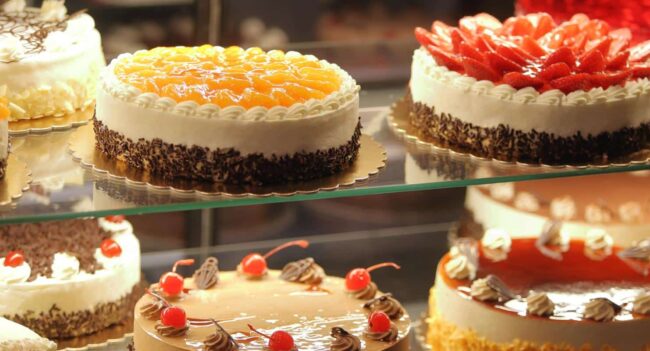 Diedero fuoco a una pasticceria, arrestati 5 giovani tra Milano e Agrigento