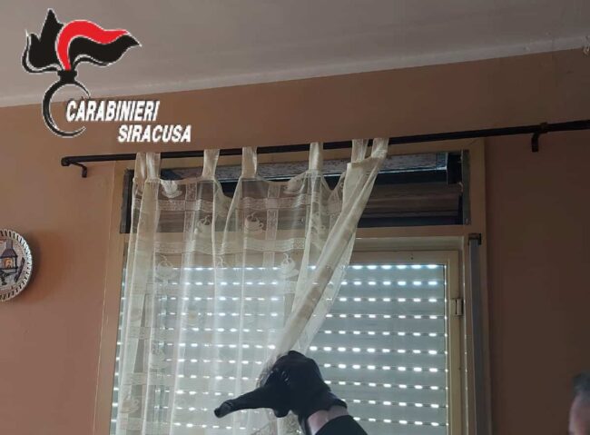 Hashish e cocaina negli slip, arrestato giovane spacciatore in via Antonello da Messina