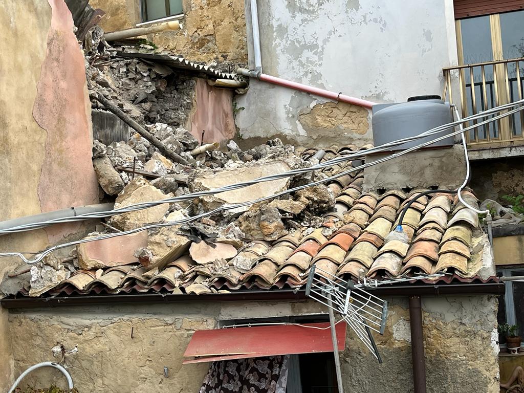 Terremoto 8 dicembre a Caltagirone, da domani messa in sicurezza dell’immobile crollato