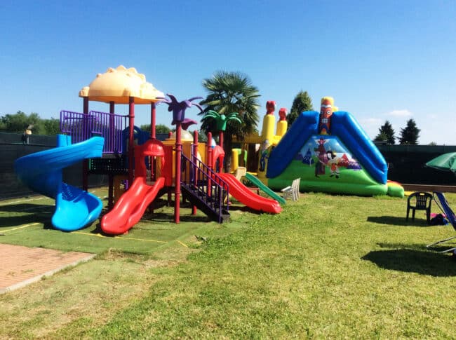 Prosegue la riqualificazione di San Gregorio: lavori in corso per un nuovo parco giochi