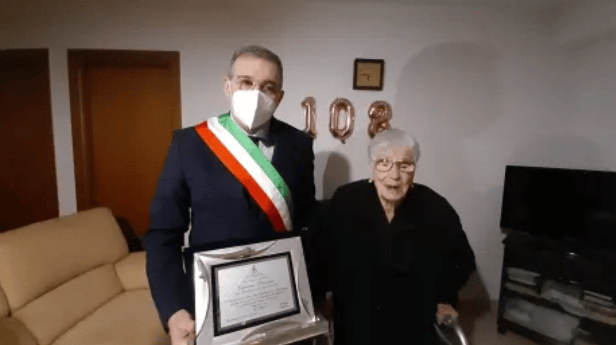 Addio alla “nonnina” siciliana Caterina Navarra: aveva quasi 109 anni, era nella lista delle più longeve d’Italia