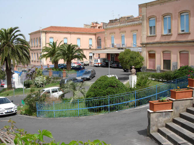“Rinuncio a curarmi”: la protesta dopo i disservizi nel Catanese. “Seguito l’iter corretto”, risponde l’Asp