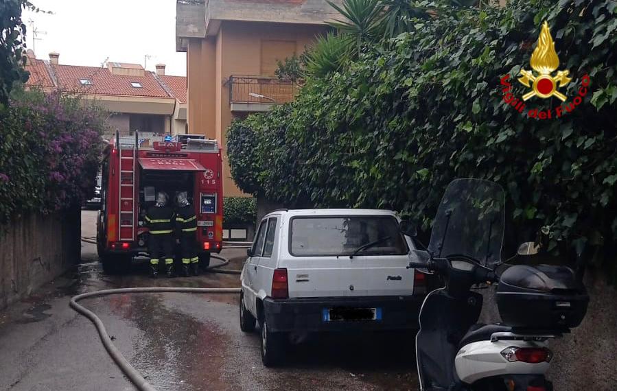 Maxi incendio a Catania, entra in casa per “salvare” qualcosa e muore carbonizzato: ecco chi è la vittima