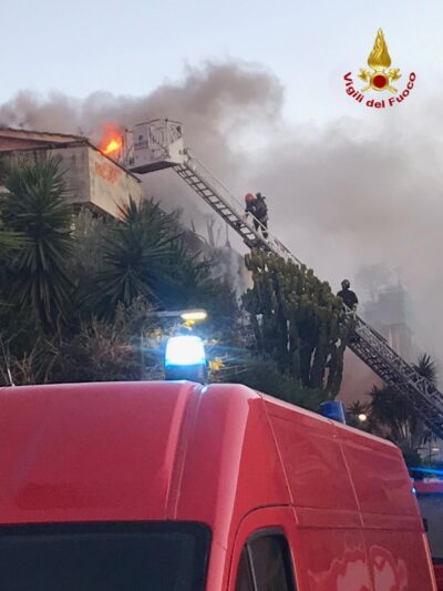 Incendio viale Vasta Catania