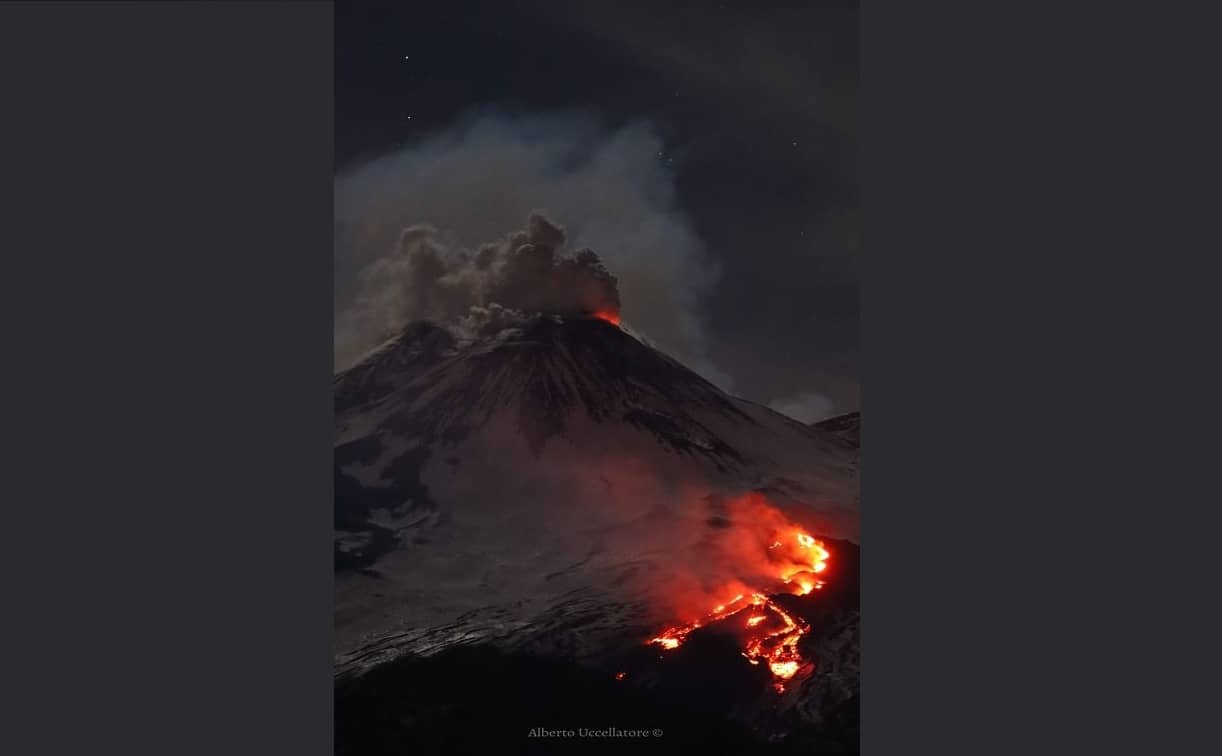 L’Etna torna a farsi ammirare: piccole esplosioni dal cratere Sud-Est – FOTO