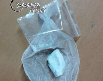 Fratelli beccati con cocaina e contanti: arrestati in via Vagliasindi a Catania