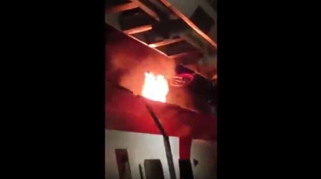 Palermo, bici lanciata contro il treno. Caccia ai vandali della stazione – VIDEO