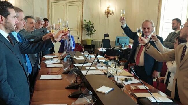 Ars, l’Antimafia brinda per festeggiare l’arresto di Messina Denaro