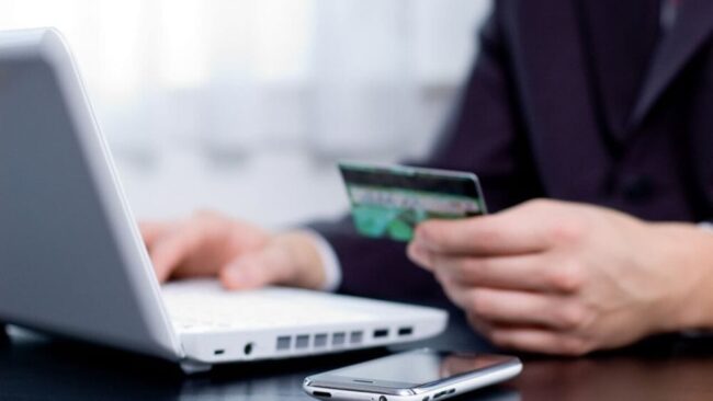 Conto Corrente, la spesa aumenta del +7%: per risparmiare conviene puntare su un conto online