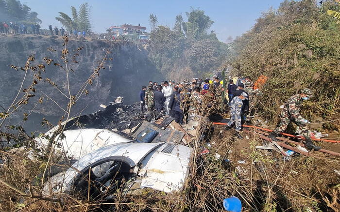 Tragedia in Nepal, precipita aereo: nessun sopravvissuto, a bordo erano in 72