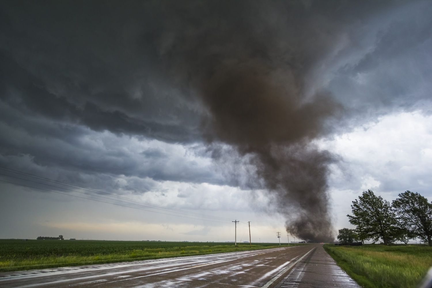 Apocalisse in Texas, tornado causa danni catastrofici. Cosa sta accadendo negli Usa