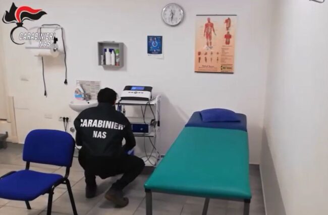 Controlli dei Nas in alcuni studi di medici di famiglia e pediatri a Catania: denunce e sanzioni