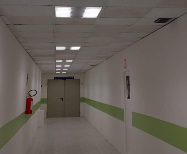 Ospedale di Acireale, ripristinato il controsoffitto danneggiato dal vento