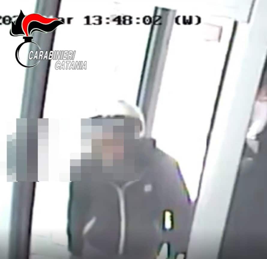 Rapina alle Poste, catanese “in trasferta” beccato nei pressi dell’aeroporto – VIDEO