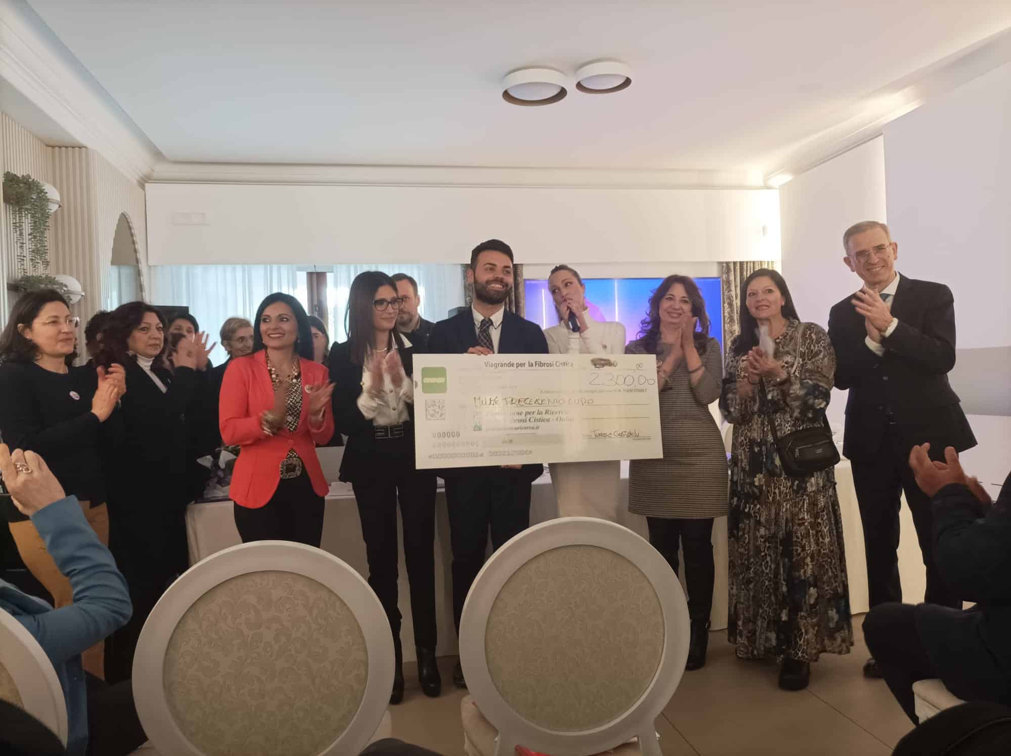 Viagrande, assegno da 2.300 euro a favore della fondazione Fibrosi Cistica Catania-Paternò