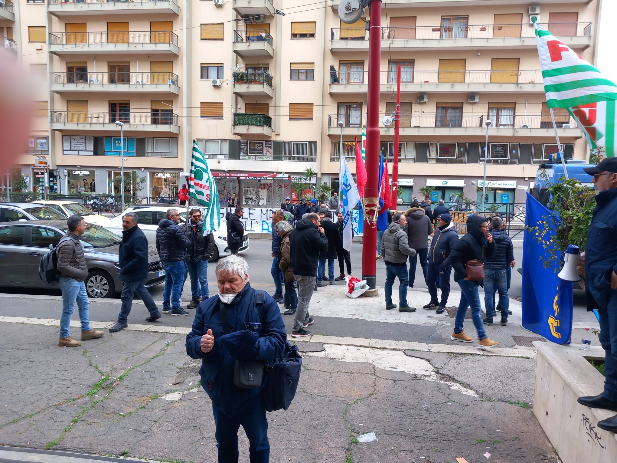 Crisi Ast Spa, protesta dei lavoratori in corso a Palermo