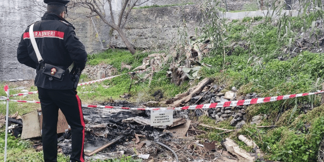 Brucia rifiuti “pericolosi” in un’area rurale, 70enne beccato e denunciato