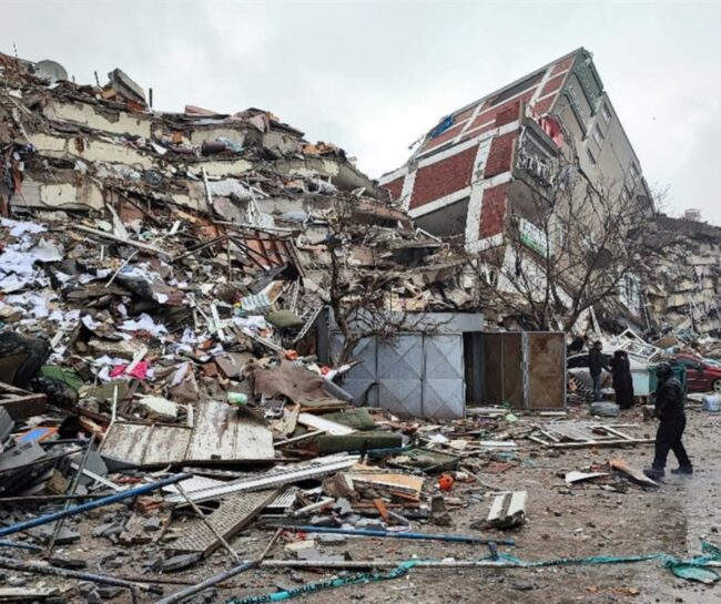 Terremoto in Turchia e Siria, disastro senza fine: i morti salgono a 2.300
