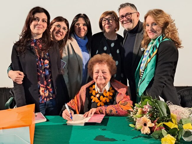 Incontro con l’autore e premio DEMEA. L’I.C. “G. Fava” di Mascalucia accoglie Lia Levi – FOTO e VIDEO