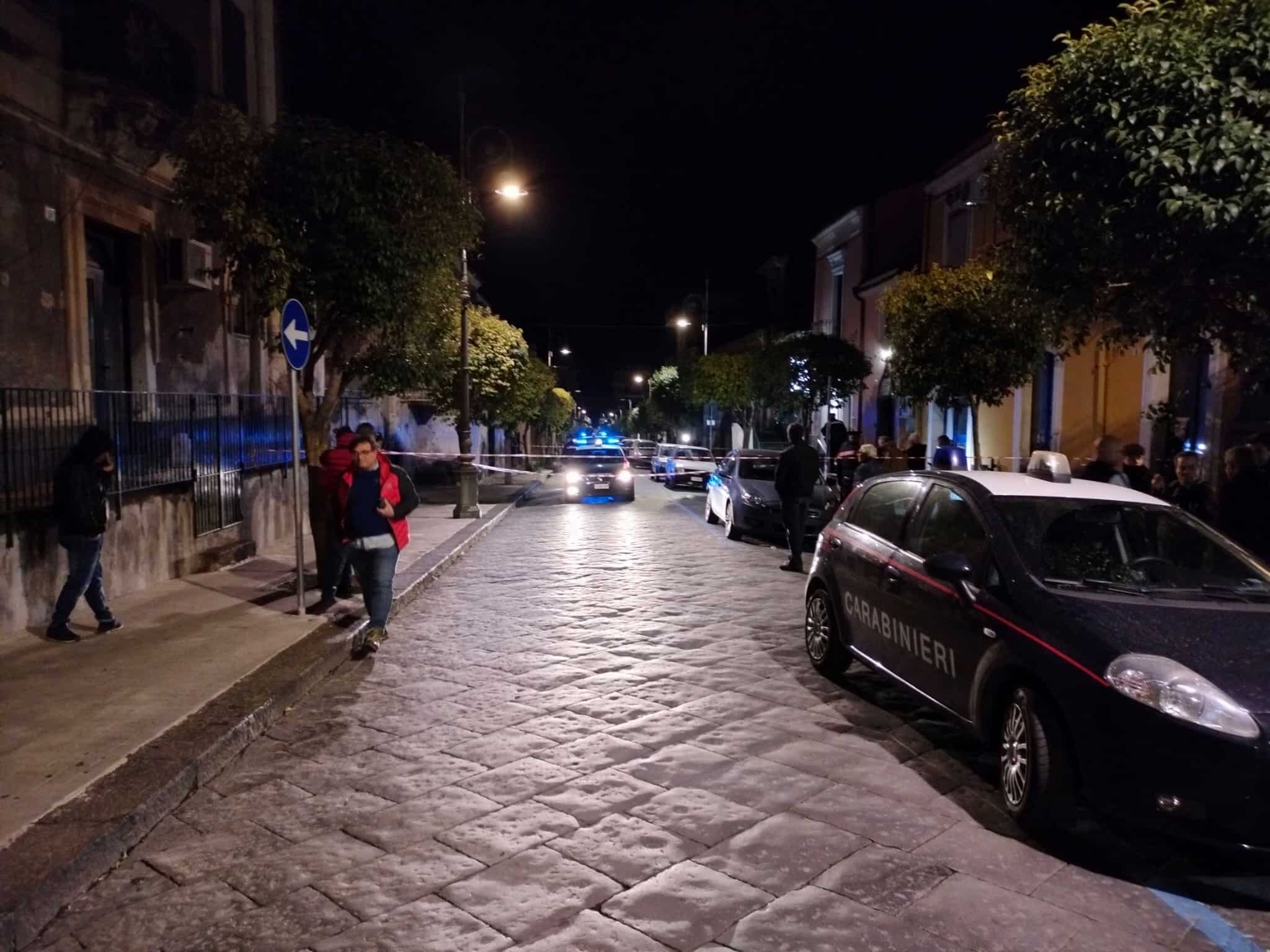Agguato nel Catanese, 52enne colpito da colpi d’arma da fuoco in via Vittorio Emanuele
